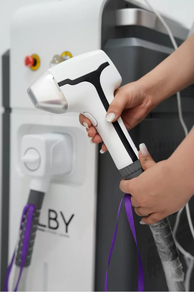 Buz Başlıklı Diod Lazer Cihazı